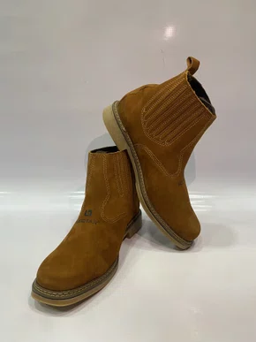 Botina Masculina Nobuck Hectar – Bico Quadrado Botina Masculina Nobuck Hectar – Bico Quadrado